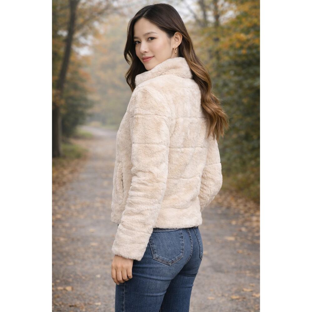 Ambiance Faux Fur Jacket Size L Cream Plush Cozy Fitted Winter Coat Soft Girl - Picture 1 of 7